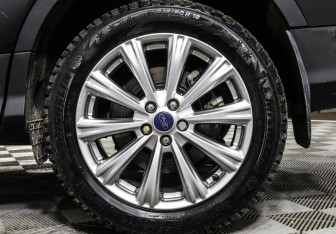 Подержанный автомобиль Ford Kuga 2017 года (7 фото)