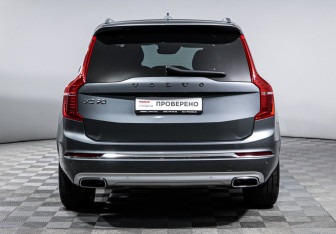 Подержанный автомобиль Volvo XC90 2019 года (6 фото)