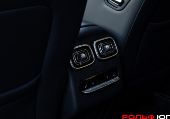 Подержанный автомобиль Jaecoo J8 2024 года (11 фото)