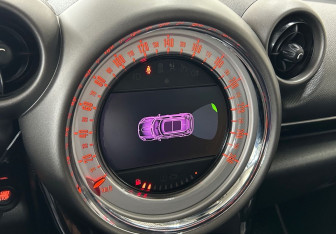 Подержанный автомобиль MINI Countryman 2011 года (18 фото)