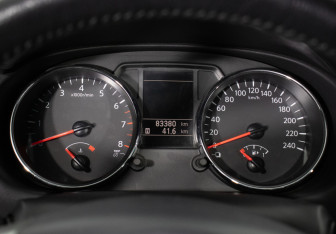 Подержанный автомобиль Nissan Qashqai 2013 года (12 фото)