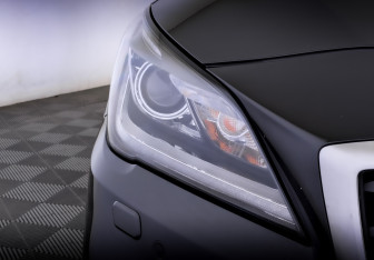 Подержанный автомобиль Genesis G80 2017 года (17 фото)