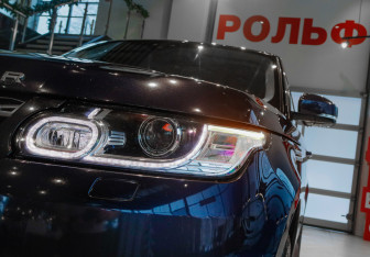 Подержанный автомобиль Land Rover Range Rover Sport 2017 года (26 фото)