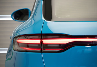 Подержанный автомобиль Porsche Macan 2020 года (36 фото)