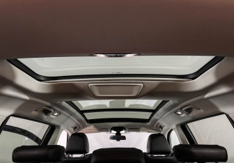 Подержанный автомобиль BMW X7 2020 года (23 фото)