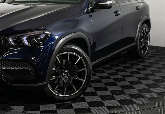 Подержанный автомобиль Mercedes-Benz GLE 2019 года (21 фото)