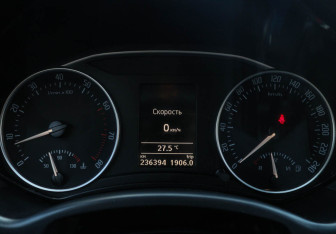Подержанный автомобиль Skoda Octavia Wagon 2009 года (17 фото)