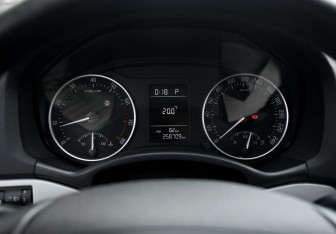 Подержанный автомобиль Skoda Octavia Liftback 2012 года (10 фото)