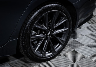 Подержанный автомобиль Cadillac CT5 2021 года (15 фото)