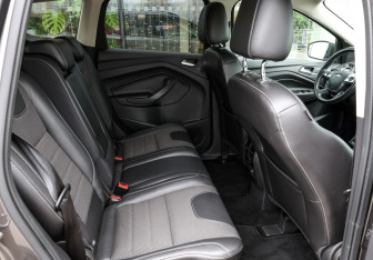 Подержанный автомобиль Ford Kuga 2016 года (11 фото)