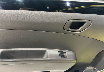 Подержанный автомобиль Chevrolet Spark 2011 года (17 фото)