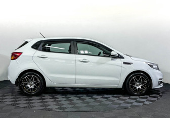 Подержанный автомобиль Kia Rio Hatchback 2016 года (4 фото)