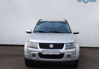Подержанный автомобиль Suzuki Grand Vitara 2011 года (2 фото)