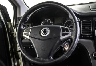 Подержанный автомобиль SsangYong Actyon 2012 года (9 фото)