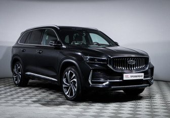 Подержанный автомобиль Geely Monjaro 2023 года (3 фото)