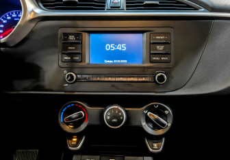 Подержанный автомобиль Kia Rio Hatchback 2021 года (14 фото)