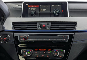 Подержанный автомобиль BMW X1 2021 года (15 фото)