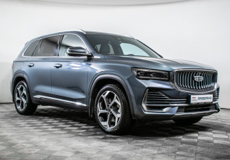 Подержанный автомобиль Geely Monjaro 2021 года (3 фото)