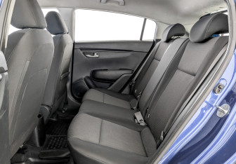 Подержанный автомобиль Kia Rio Hatchback 2021 года (12 фото)