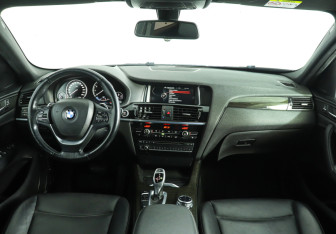 Подержанный автомобиль BMW X4 2014 года (12 фото)