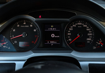 Подержанный автомобиль Audi A6 Sedan 2009 года (17 фото)