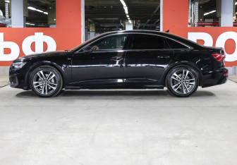 Подержанный автомобиль Audi A6 Sedan 2021 года (8 фото)