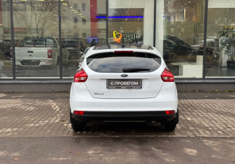 Подержанный автомобиль Ford Focus Hatchback 2019 года (7 фото)