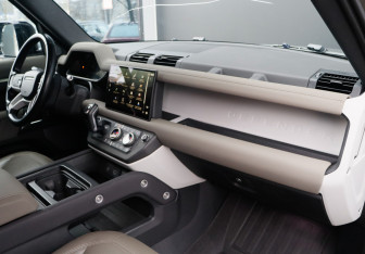 Подержанный автомобиль Land Rover Defender Suv 2022 года (7 фото)