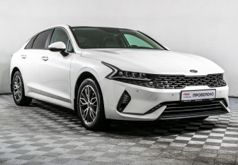 Подержанный автомобиль Kia K5 2021 года (3 фото)