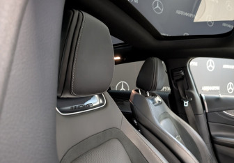 Подержанный автомобиль Mercedes-Benz AMG GT Liftback 2021 года (27 фото)