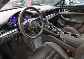 Подержанный автомобиль Porsche Panamera Wagon 2022 года (15 фото)