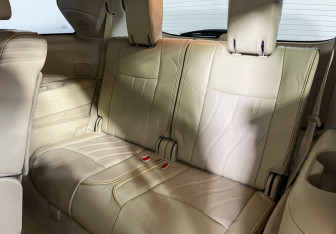 Подержанный автомобиль Infiniti JX 2013 года (15 фото)