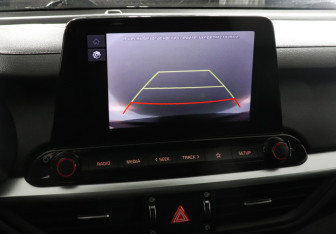 Подержанный автомобиль Kia Cerato Sedan 2021 года (13 фото)