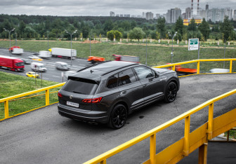Подержанный автомобиль Volkswagen Touareg 2019 года (6 фото)