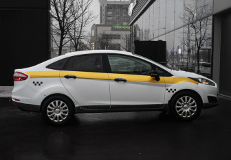 Подержанный автомобиль Ford Fiesta Sedan 2016 года (4 фото)