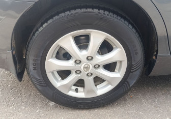 Подержанный автомобиль Toyota Camry Sedan 2011 года (12 фото)