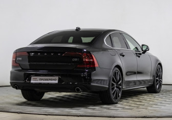 Подержанный автомобиль Volvo S90 2019 года (5 фото)