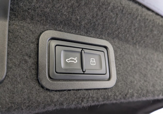 Подержанный автомобиль Audi A6 Sedan 2019 года (10 фото)