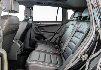 Подержанный автомобиль Volkswagen Tiguan 2021 года (12 фото)