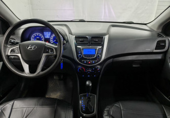 Подержанный автомобиль Hyundai Solaris Sedan 2013 года (11 фото)