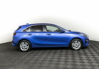 Подержанный автомобиль Kia Ceed Hatchback 2019 года (4 фото)