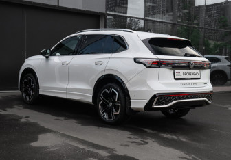 Подержанный автомобиль Volkswagen Tiguan 2024 года (6 фото)