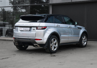 Подержанный автомобиль Land Rover Range Rover Evoque 2017 года (4 фото)