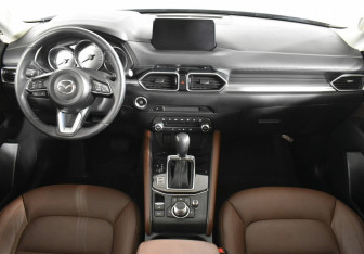 Подержанный автомобиль Mazda CX-5 2020 года (11 фото)