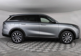 Подержанный автомобиль Chery Tiggo 9 2024 года (4 фото)