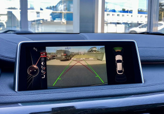 Подержанный автомобиль BMW X6 2014 года (17 фото)