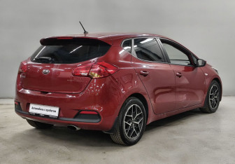 Подержанный автомобиль Kia Ceed Hatchback 2013 года (5 фото)