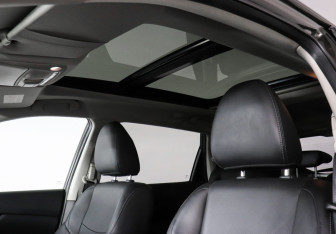 Подержанный автомобиль Nissan X-Trail 2019 года (15 фото)