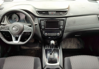 Подержанный автомобиль Nissan X-Trail 2020 года (10 фото)