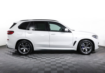 Подержанный автомобиль BMW X5 2020 года (4 фото)